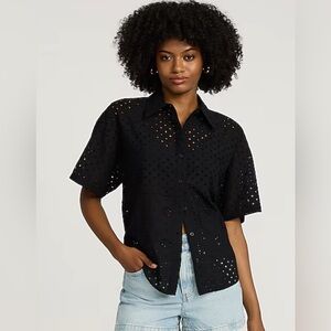 Express Eyelet Short Sleeve Shirt
Black Size Small
NWT